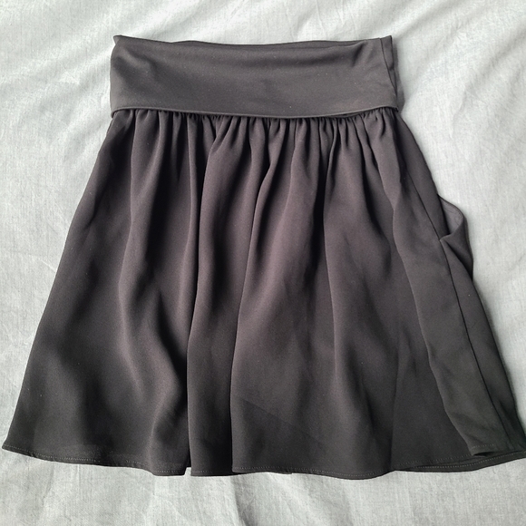 Aritzia Wilfred skirt, XS, black - Picture 1 of 3